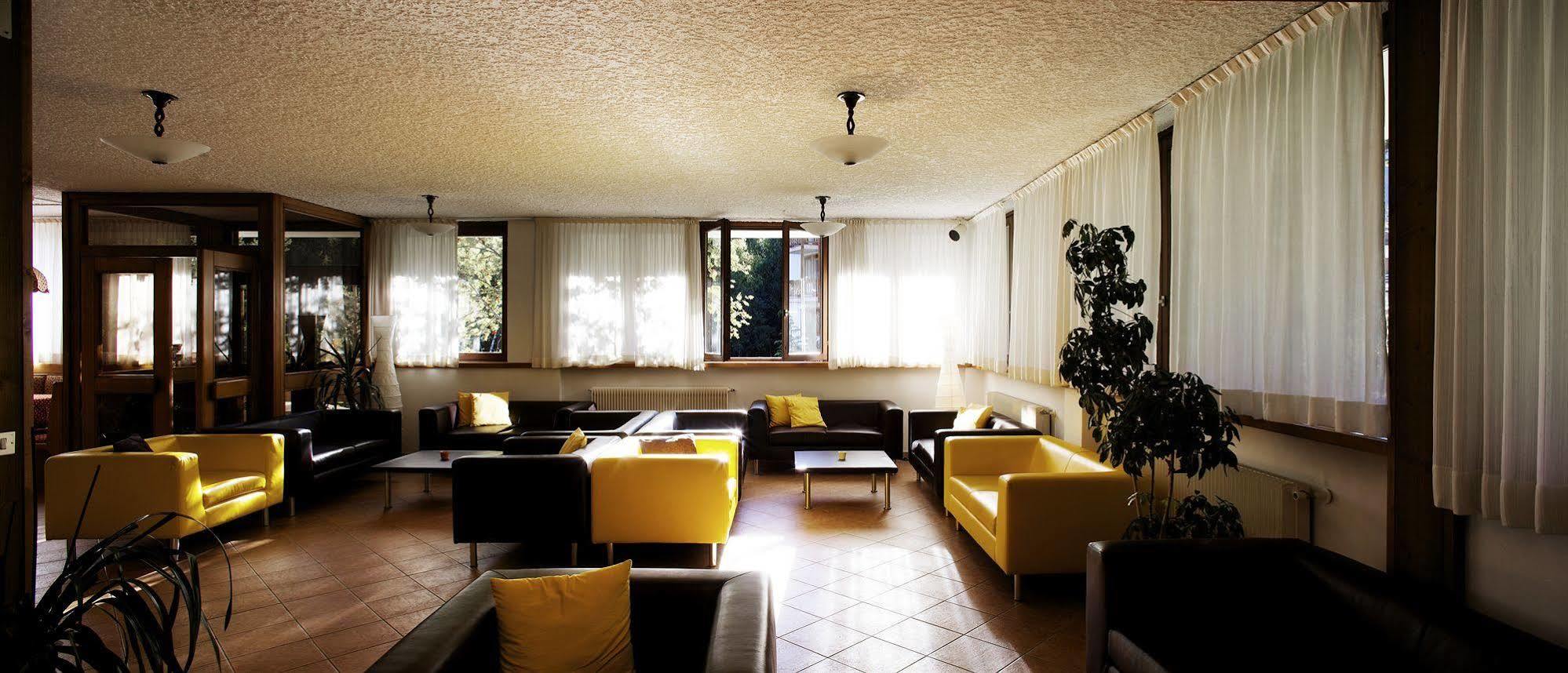 Hotel Alaska フォルガリダ エクステリア 写真